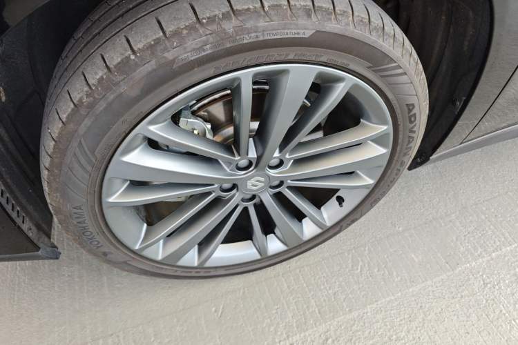 Used Leapmotor C16 2026 Extended-Range 280 LiDAR Zhizun Edition 6 Seats
