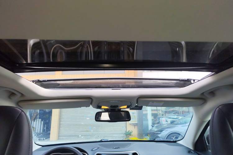 Used  Cherokee 2016 2.4L Leading Edition
