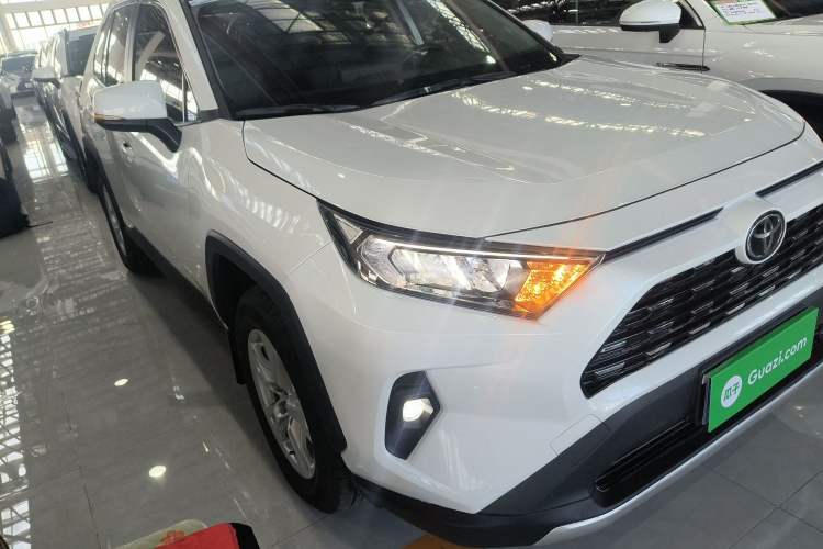 Used Toyota RAV4 2023 2.0L CVT Two-Wheel Drive Urban Edition
