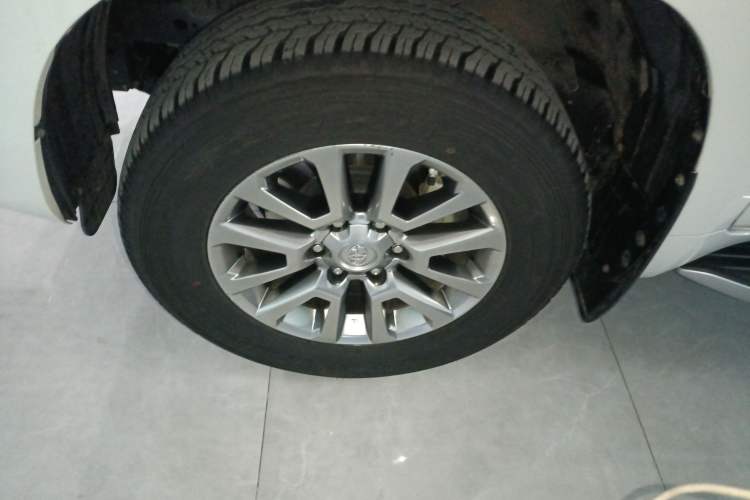 Used Toyota Prado 2018 3.5L Automatic TX-L with Rear-Mounted Spare Tire