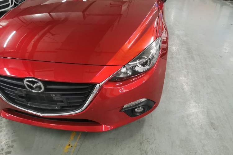 Used Mazda Mazda 3 Axela 2014 Hatchback 1.5L Automatic Luxury Model