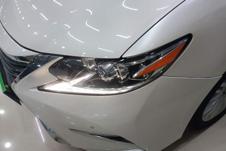 Used Lexus ES 2016 200 Midnight Special Limited Edition
