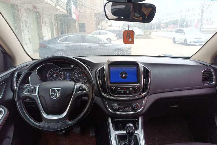 Used Baojun 560 2016 1.5T Manual Luxury Version