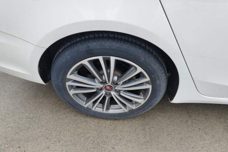 Used Roewe i6 2019 PLUS 20T TST 4G Connected Flagship Superb Edition