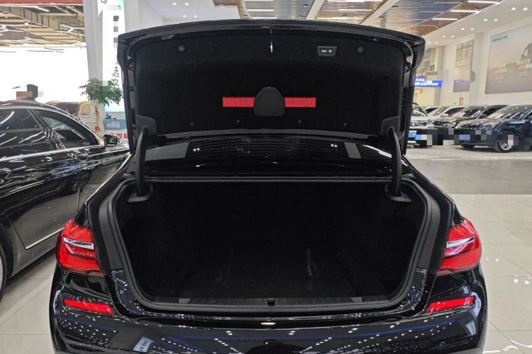 Used BMW 7 Series 2018 730Li Leading Model M Sport Package
