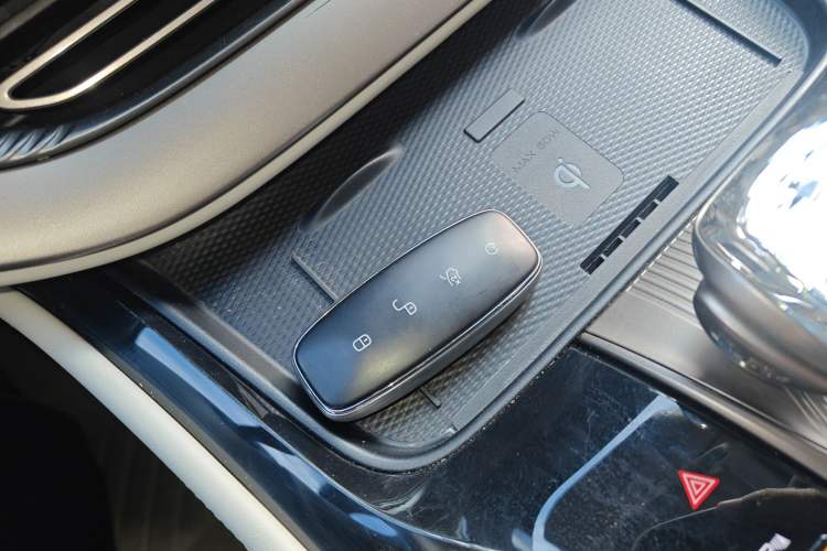 Used Denza D9 2022 DM-i 970 Four-Wheel Drive Flagship Model