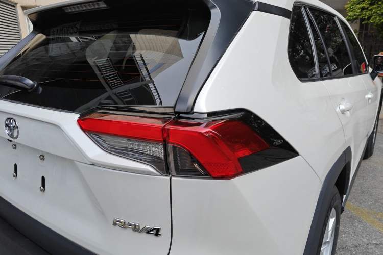 Used Toyota RAV4 2023 2.0L CVT Two-Wheel Drive Urban Edition
