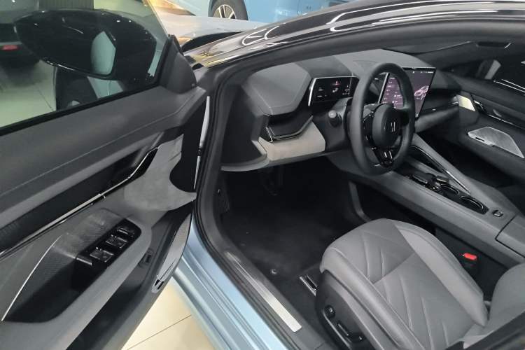 Used Zeekr 001 2021 Ultra-Long Range Dual-Motor YOU Version
