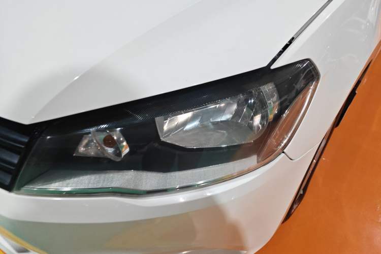 Used Volkswagen Jetta 2015 1.6L Automatic Fashion Model
