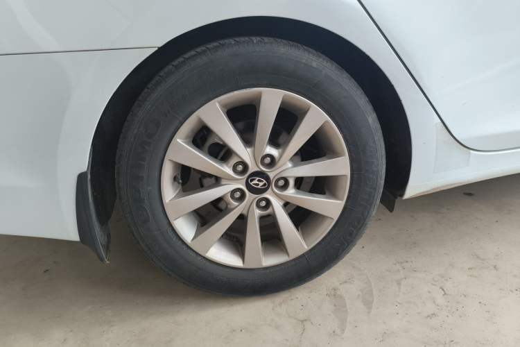 Used Hyundai Mistra 2014 1.8L Automatic Smart GLS
