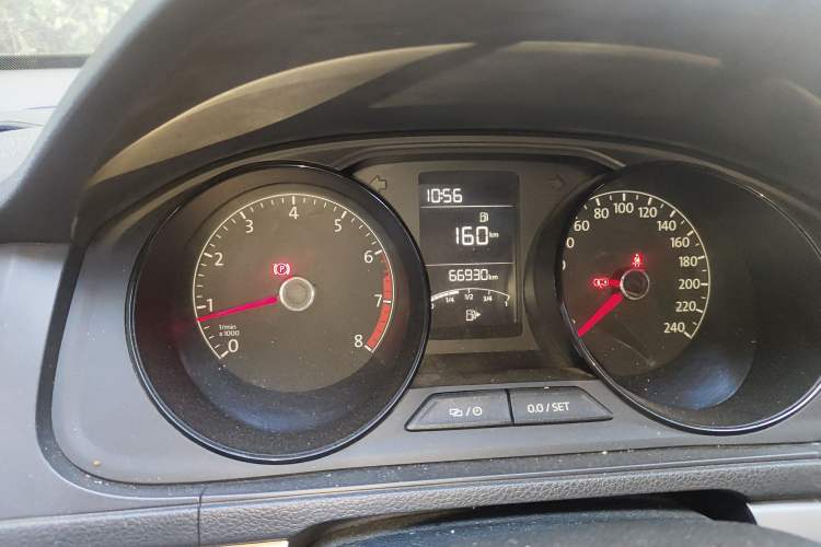 Used Volkswagen Lavida 2015 1.6L Manual Fashion Edition
