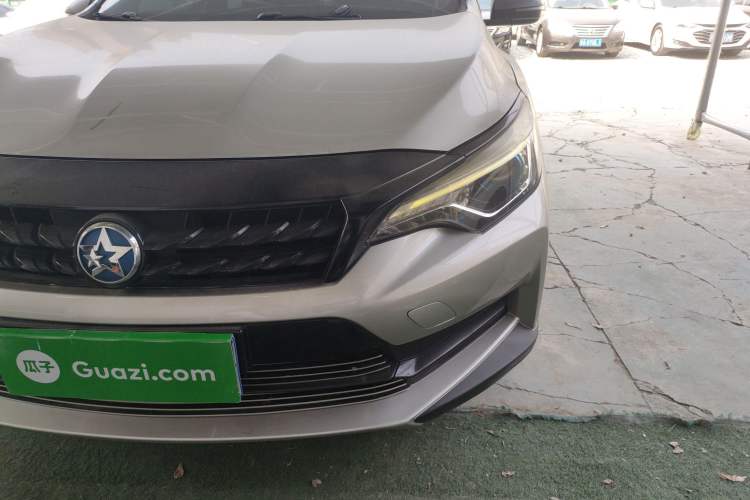 Used Venucia D60 2019 1.6L XL CVT Smart Connect Elite Edition