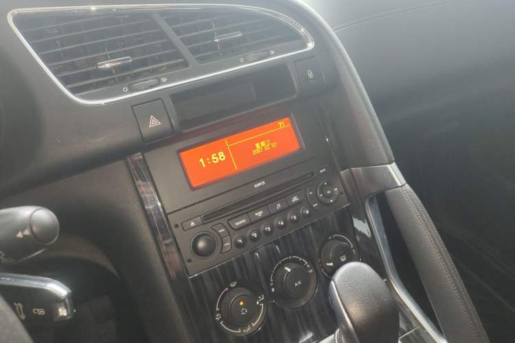 Used Peugeot 3008 2015 1.6THP Automatic Classic Edition