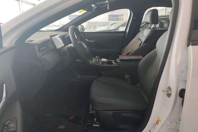 Used BYD Qin PLUS 2025 DM-i Smart Drive 55KM Leading Model
