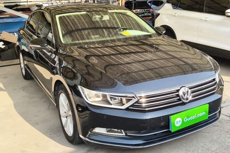 Used Volkswagen Magotan 2017 330TSI DSG Leading Model
