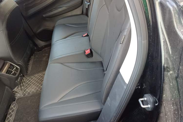 Used Hongqi E-QM5 2023 Base Travel Edition
