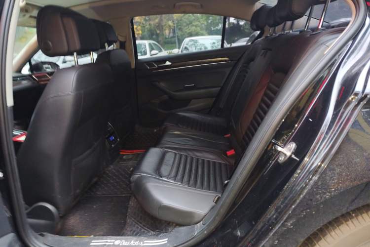 Used Volkswagen Magotan 2018 Facelift 330TSI DSG Luxury Model
