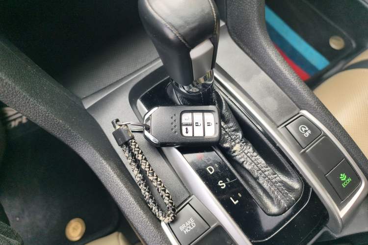 Used Honda Civic 2016 220TURBO CVT Prestige Edition
