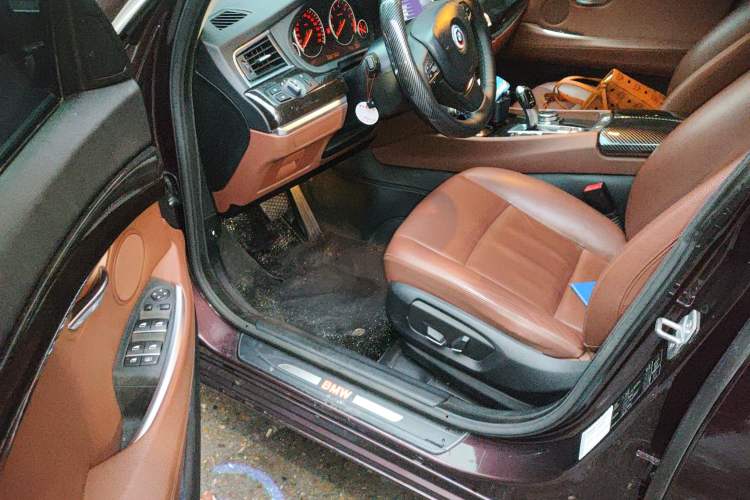 Used BMW 5 Series 2014 535Li Leading Model
