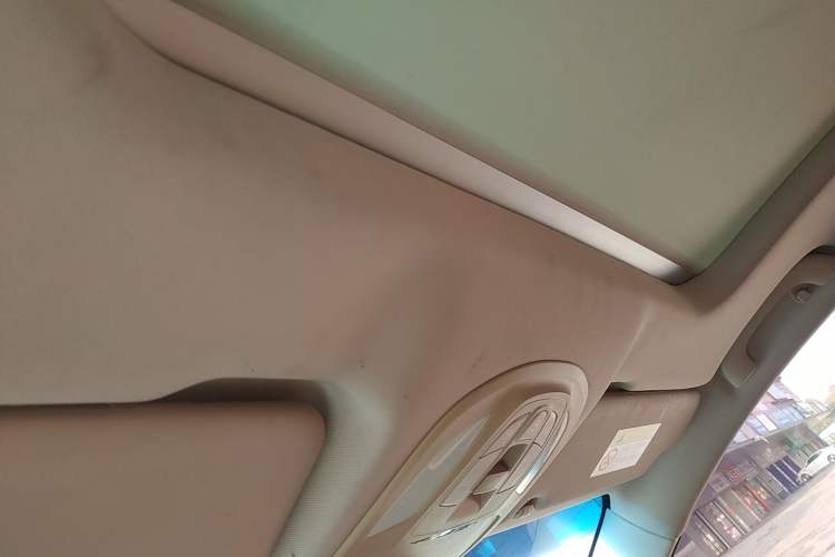 Used Baojun 560 2017 Rhythmic Edition 1.8L iAMT Prestige Model
