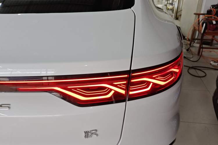 Used BYD Han 2023 EV Champion Edition 605KM Front-Drive Premium Model
