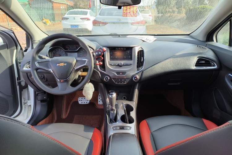 Used Chevrolet Cruze 2017 1.5L Automatic Pioneer Sunroof Edition