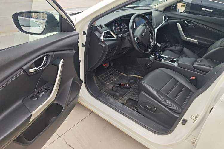 Used Venucia T90 2018 2.0L CVT Smart Connect Prestige Version China VI Standard
