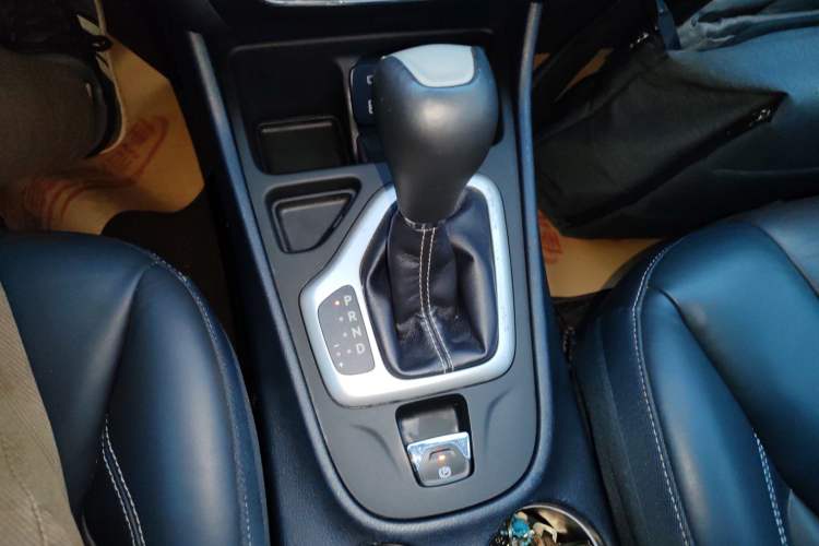 Used  Cherokee 2016 2.4L Leading Edition
