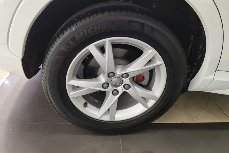 Used Audi Q3 2017 30 TFSI Fashion Model
