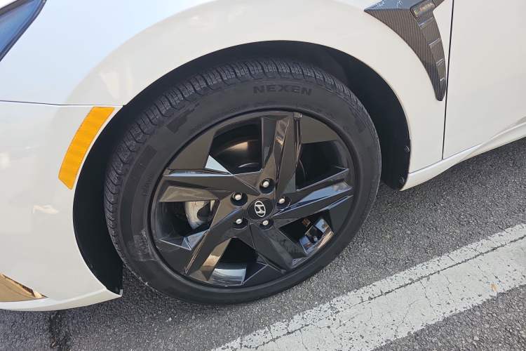 Used Hyundai Elantra 2021 1.5L CVT LUX Prestige Edition
