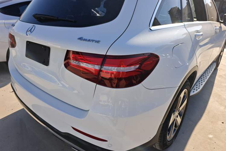 Used Mercedes-Benz GLC 2017 GLC 260 4MATIC Luxury Model