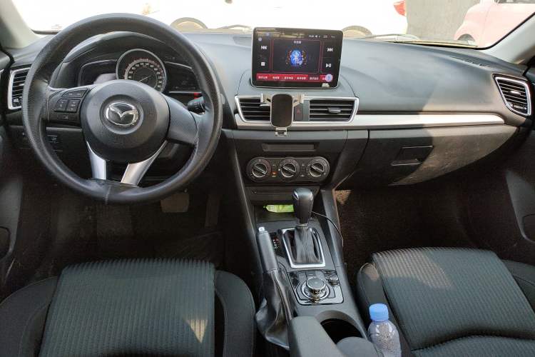 Used Mazda Mazda 3 Axela 2016 Sedan 1.5L Automatic Comfort Model
