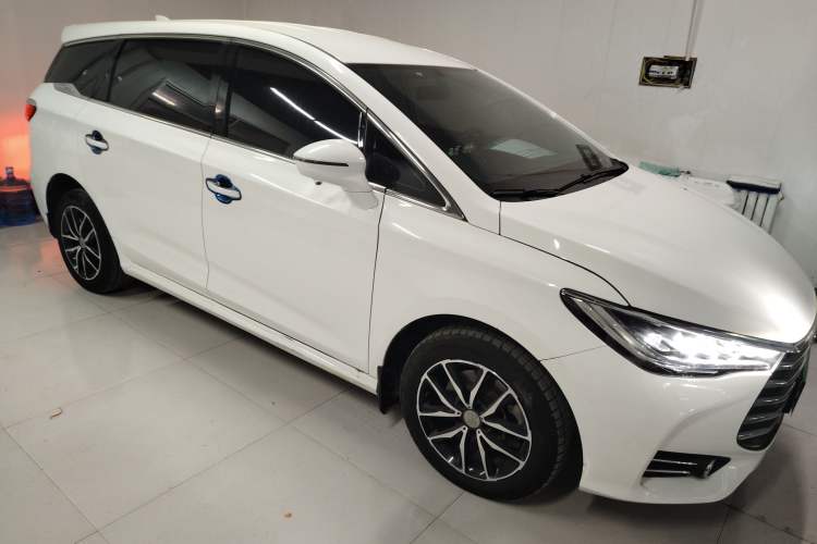 Used BYD Song MAX 2018 1.5T Automatic Smart Connect Luxury 6-Seater
