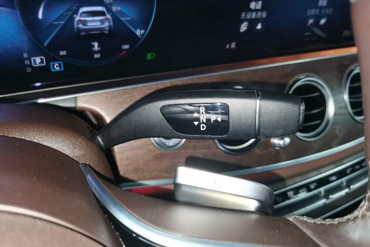 Used Mercedes-Benz E-Class 2023 Facelift E 260 L