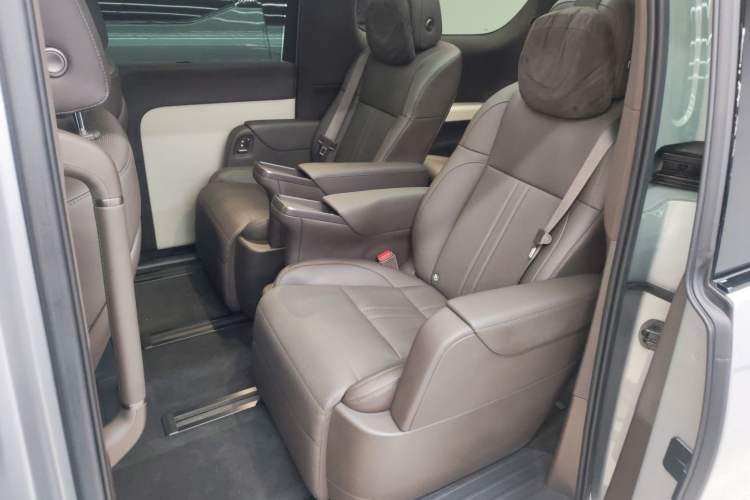 Used Li Auto MEGA 2024 Ultra Model