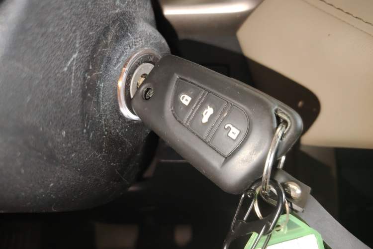 Used Toyota RAV4 2015 2.0L CVT Two-Wheel Drive Fashion Edition