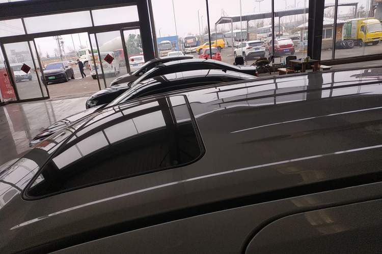 Used Toyota Granvia 2024 2.5L Hybrid Comfort Edition
