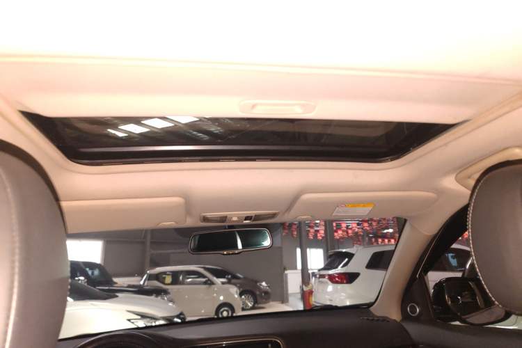 Used Mitsubishi Outlander 2019 2.0L Two-Wheel Drive Comfort Edition 5 Seats China VI Standard
