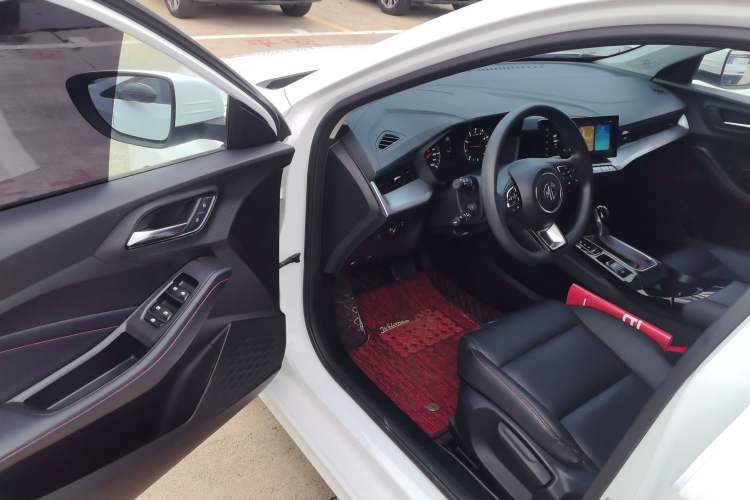 Used MG 5 2022 180 DVVT CVT Youth Style Edition
