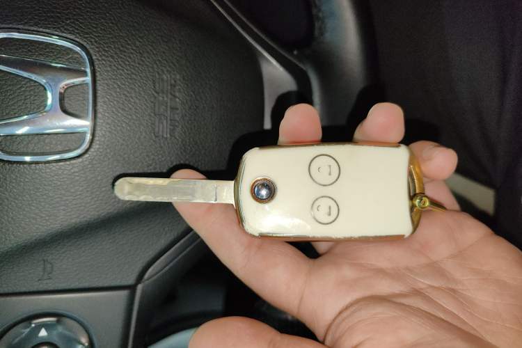 Used Honda CR-V 2012 2.0L two-wheel drive urban version
