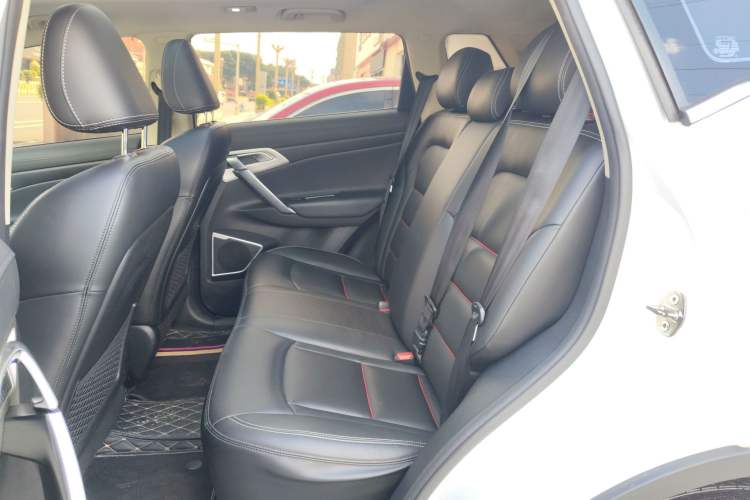 Used Geely Auto Emgrand X7 Sport 2018 2.0L Manual Two-Wheel Drive Zhiya Version
