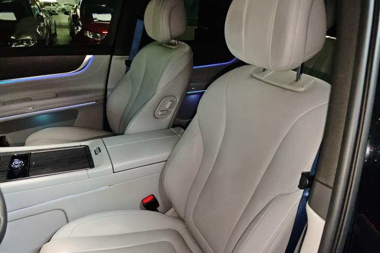 Used Hima AITO M9 2024 Range-Extended Ultra Version 42 kWh 6-Seater Model
