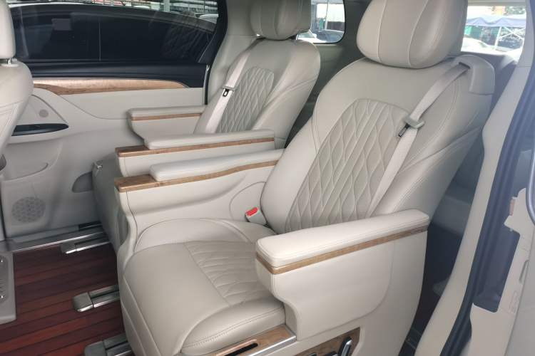 Used Buick GL8 2018 ES 28T Comfort Model China VI Standard
