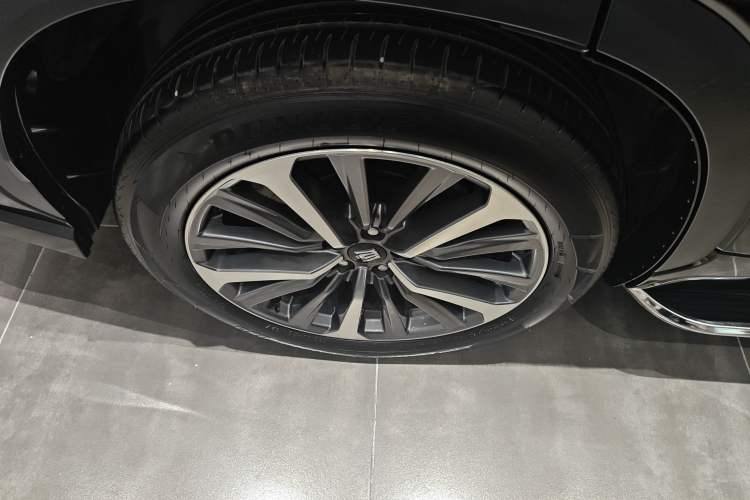 Used Toyota Crown Land Cruiser 2024 2.5L HEV Four-Wheel Drive Premium Edition