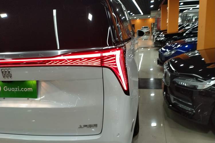 Used Buick Century 2023 2.0T Six-Seater Yinshi Edition