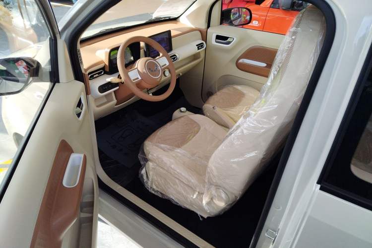 Used Wuling Hongguang MINIEV 2024 3rd Generation 215km Youth Edition