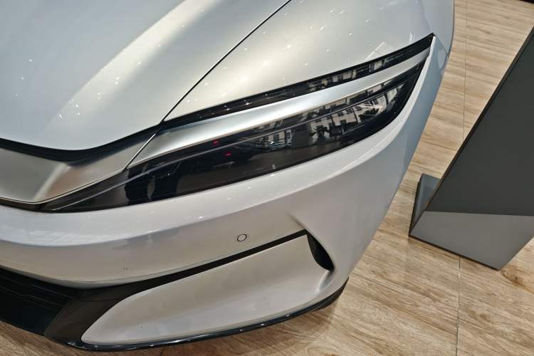 Used BYD Han L 2025 EV Four-Wheel Drive LiDAR Flagship Model
