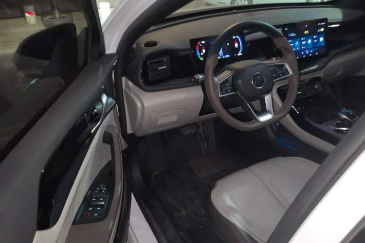 Used BYD Qin PLUS 2023 Champion Edition DM-i 55KM Leading Model
