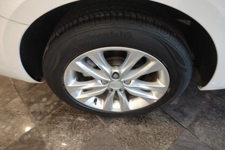 Used Buick Verano 2019 Sedan 20T Dual-Clutch Leading Model
