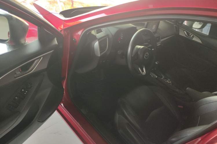 Used Mazda Mazda 3 Axela 2017 Sedan 1.5L Automatic Comfort Model Emission Standard China V